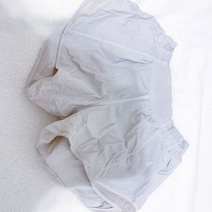 White lululemon hotly hot shorts 4”